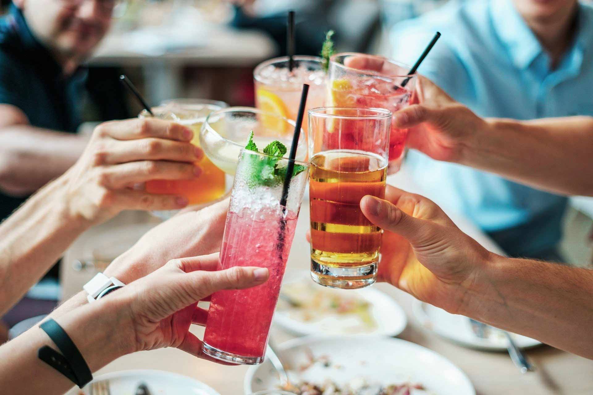 Erfrischende Drinks im Seecamping Bistro